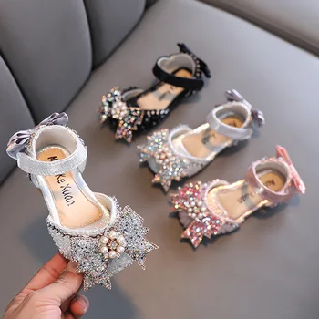 Весенне-летнее Корейское издание 2023 года с бантом и водяными бриллиантами, сандалии для девочек на мягкой подошве, обувь принцессы, Детская кожаная обувь