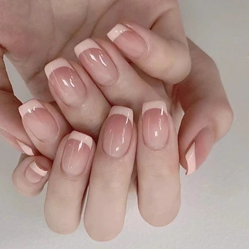 Искусственные ногти, носимые вручную, демонстрирующие французское наращивание ногтей с белым градиентом, съемные и долговечные