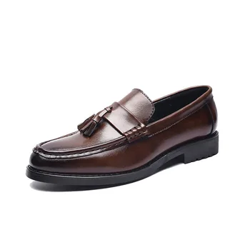 Английские Модные мужские модельные туфли с кисточками 2023, весна-осень, новая дизайнерская кожаная обувь, мужские однотонные лоферы для мужчин