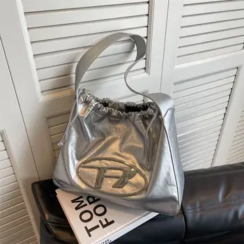 OLN Fashion Personality с металлическими буквами на ремне, большая вместительная сумка для пригородных поездок, 2023 Новая повседневная сумка через плечо подмышками