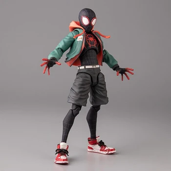 Фигурка Человека-паука Marvel Майлза Моралеса из коллекции игрушек